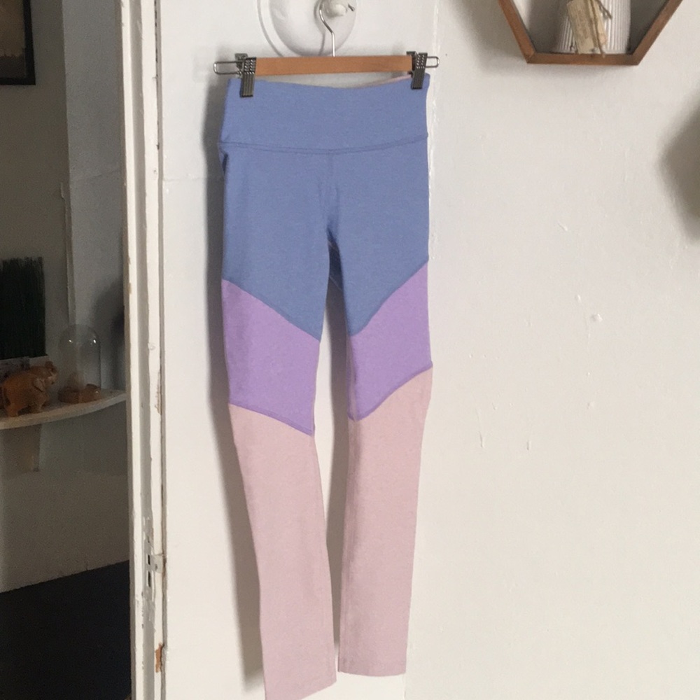 ✨💪 NEW 7/8 Outdoor Voices Spring Legging